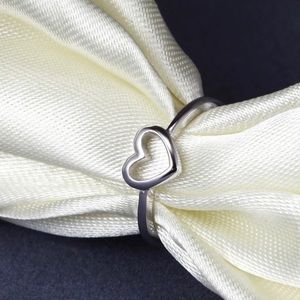 A beautiful simple silver plated ring